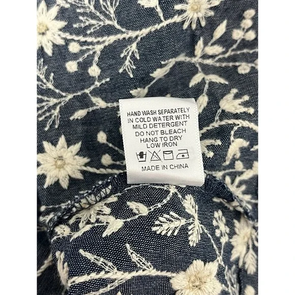 TUCKERNUCK Embroidered Chambray Wildflower Meadows Megan Dress Size XS NWT